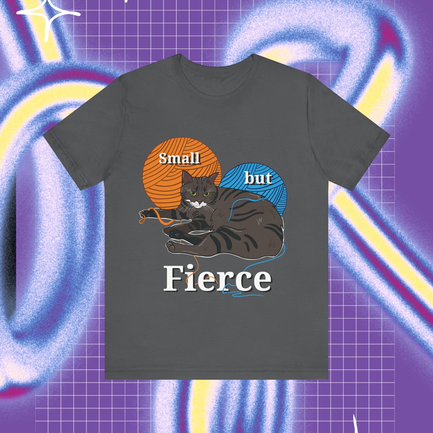 Small but fierce unisex stuttermabolur- prent ađ framan